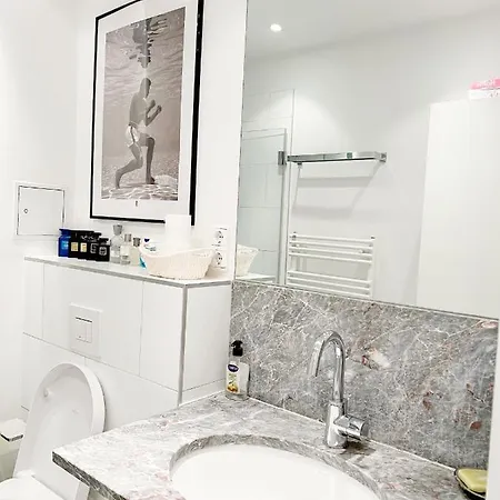 Prime Comfort Apartment With Balcony & Free Parking Berlin Exterior photo