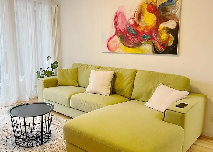 Prime Comfort Apartment With Balcony & Free Parking