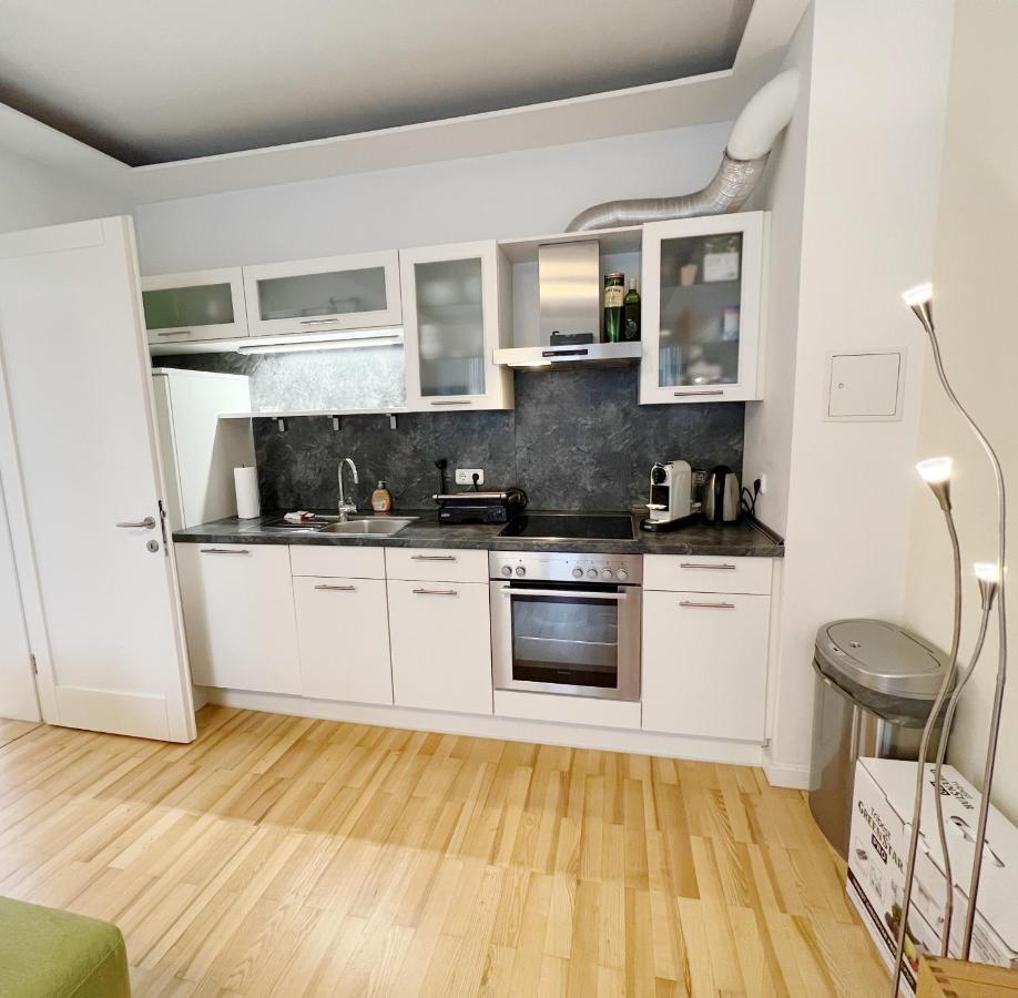 Prime Comfort With Balcony & Free Parking