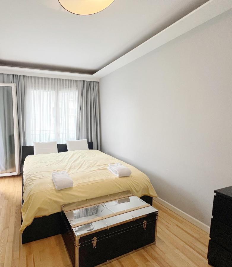 Apartment Prime Comfort With Balcony & Free Parking